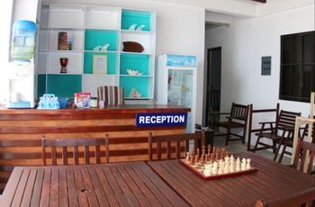 Cokes Surf Camp Hotell Thulusdhoo Exteriör bild